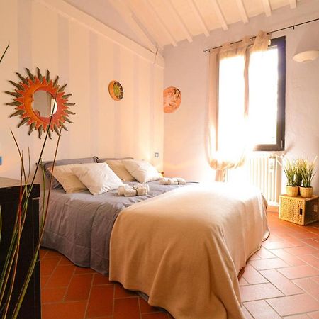 Вилла Casale Val D' Orcia- Relax E Lusso In Piscina Торрита-ди-Сьена Экстерьер фото