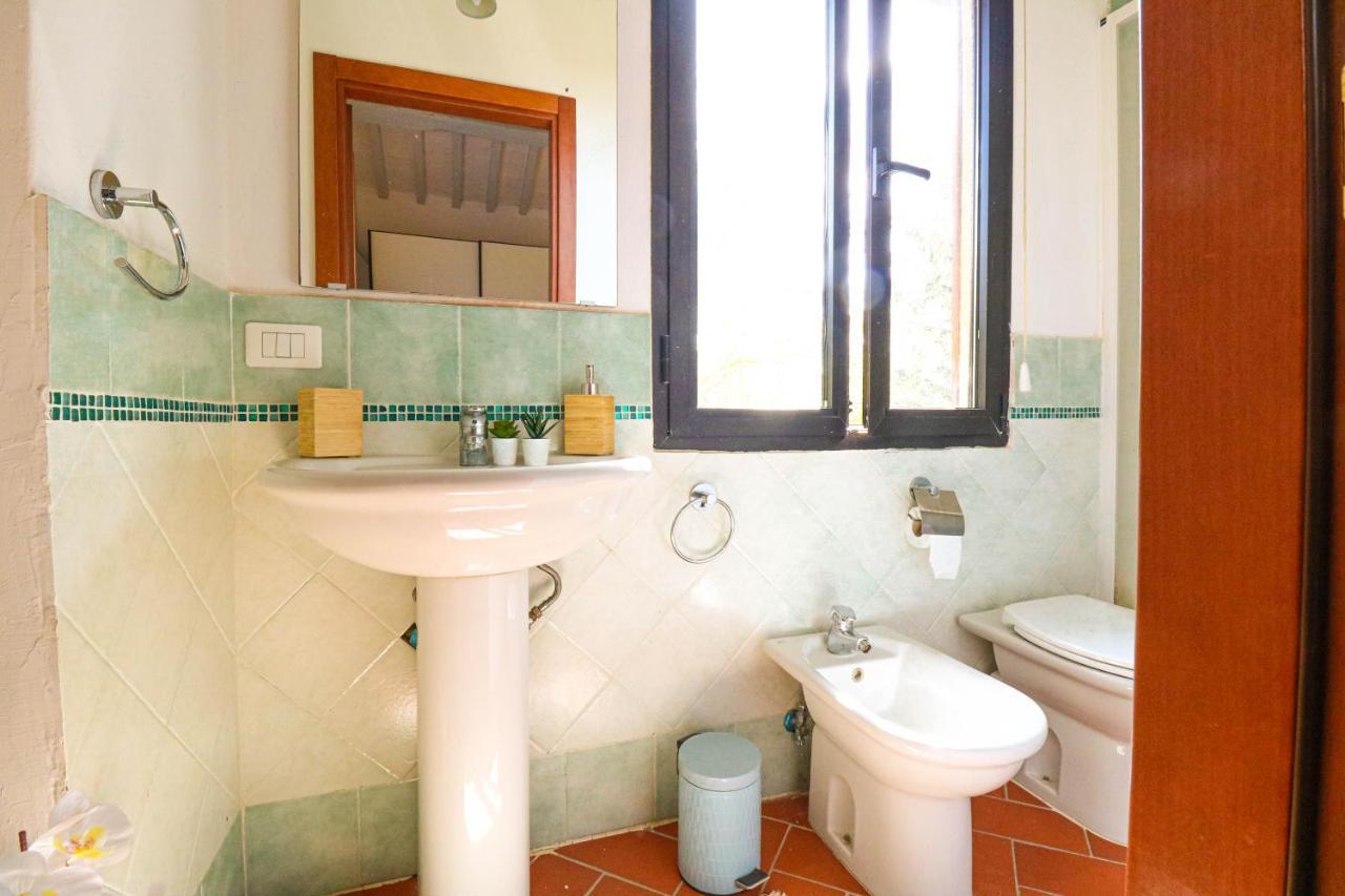Вилла Casale Val D' Orcia- Relax E Lusso In Piscina Торрита-ди-Сьена Экстерьер фото